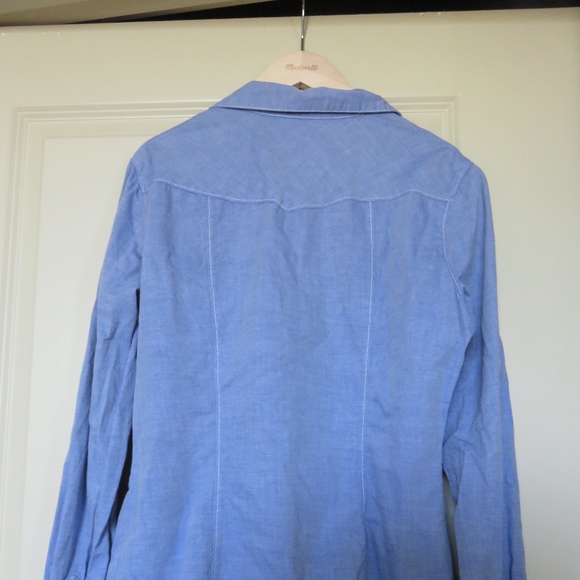 SOLD Guess Chambray Denim Long Sleeved Shirt EUC - Picture 3 of 3